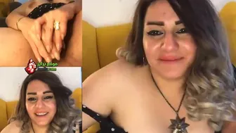 اطفاء الشهوه بالزب الصناعي – سكس عربي – لبوه اربعينيه فاجره في كلامها