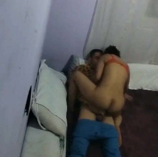 تسريب فيديو عنتيل مصري ساخن: سكس مصري مع زوجته مش قادره ادخلو انت عارف انه ضيق – السكس المصري – حصري 2026 كامل بجودة HD