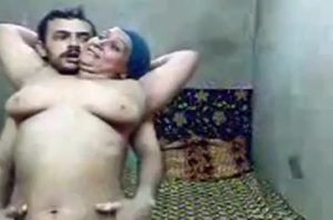 نودز شرموطة مصرية ساخنة: شرموطة مصرية مع عشيقها مروقه عليه جامد – سكس مصري حقيقي تصوير منزلي مسرب – بدقة عالية 1080p HD بدون حذف